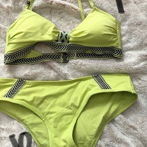 Zingers Women’s Bikini